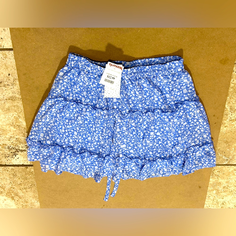 Sienna Sky mini skirt size M NWT